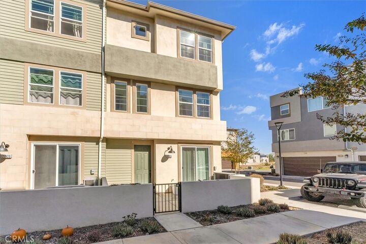 Property Photo:  27116 Valley Oak Place  CA 91355 