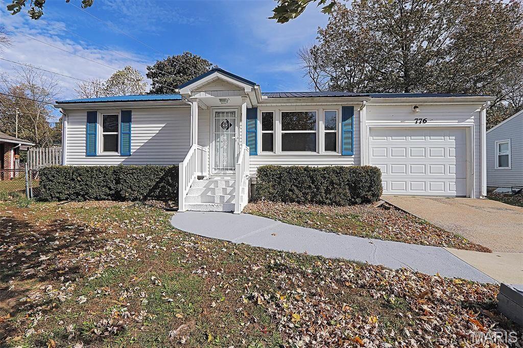 Property Photo: 776 W Rodney Drive MO 63701