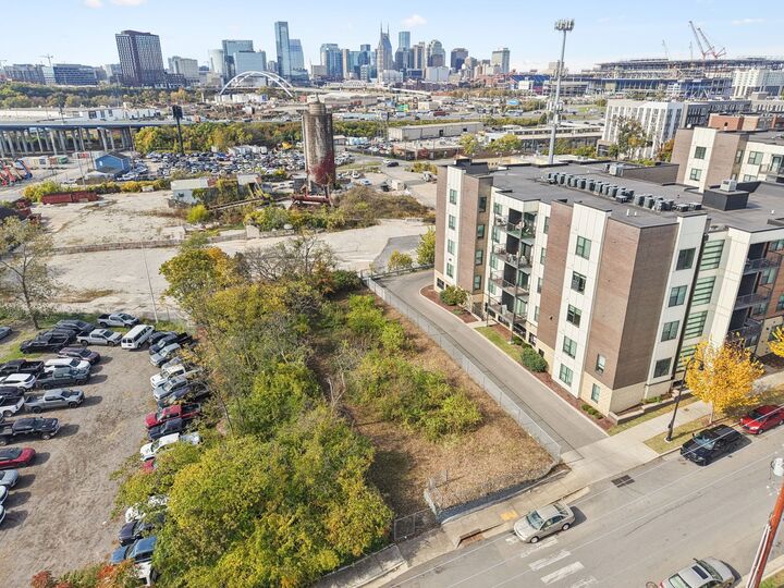 822 S 6th St  Nashville TN 37206 photo