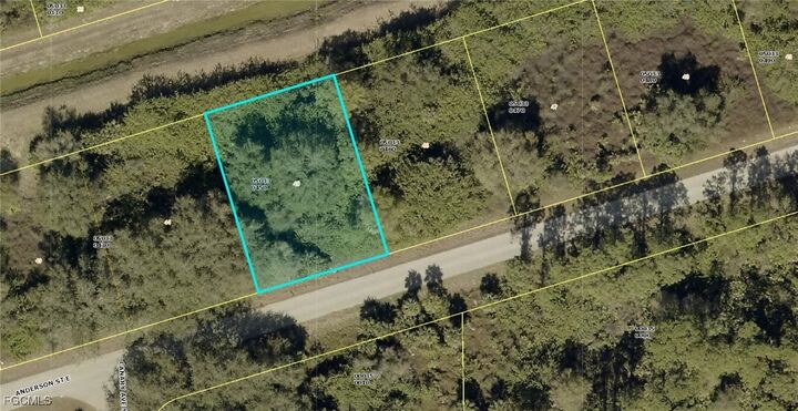 Property Photo: 1013 Anderson Street FL 33974