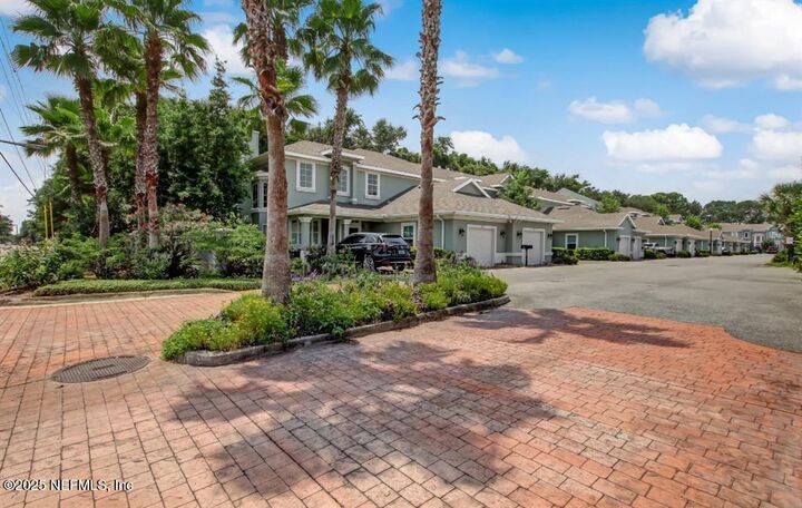 Property Photo: 2169 Hibiscus Court FL 32034