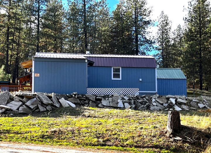 Property Photo: 18 Bjs Pl WA 99141