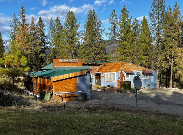 Property Photo:  18 Bjs Pl  WA 99141 