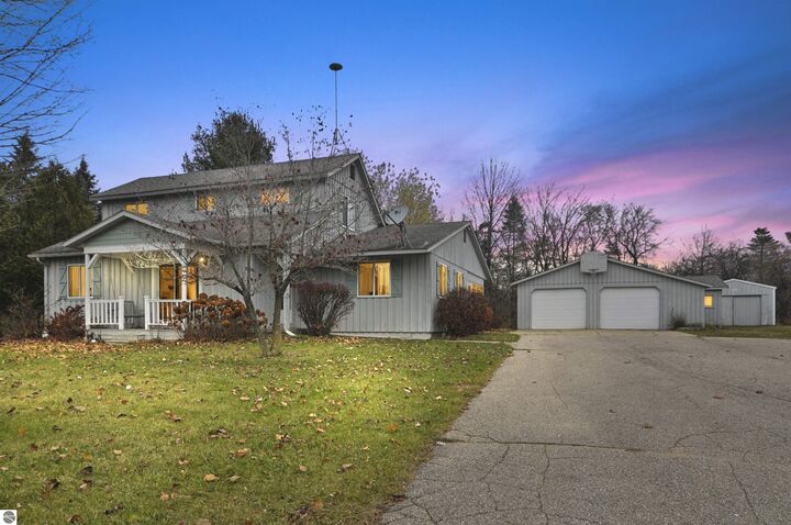 419 5th Street  Marion MI 49665 photo