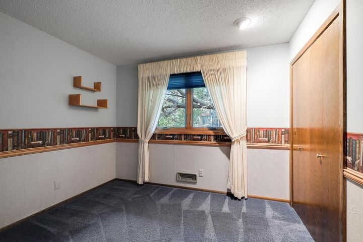 Property Photo:  545 Arthur Street  MN 55343 