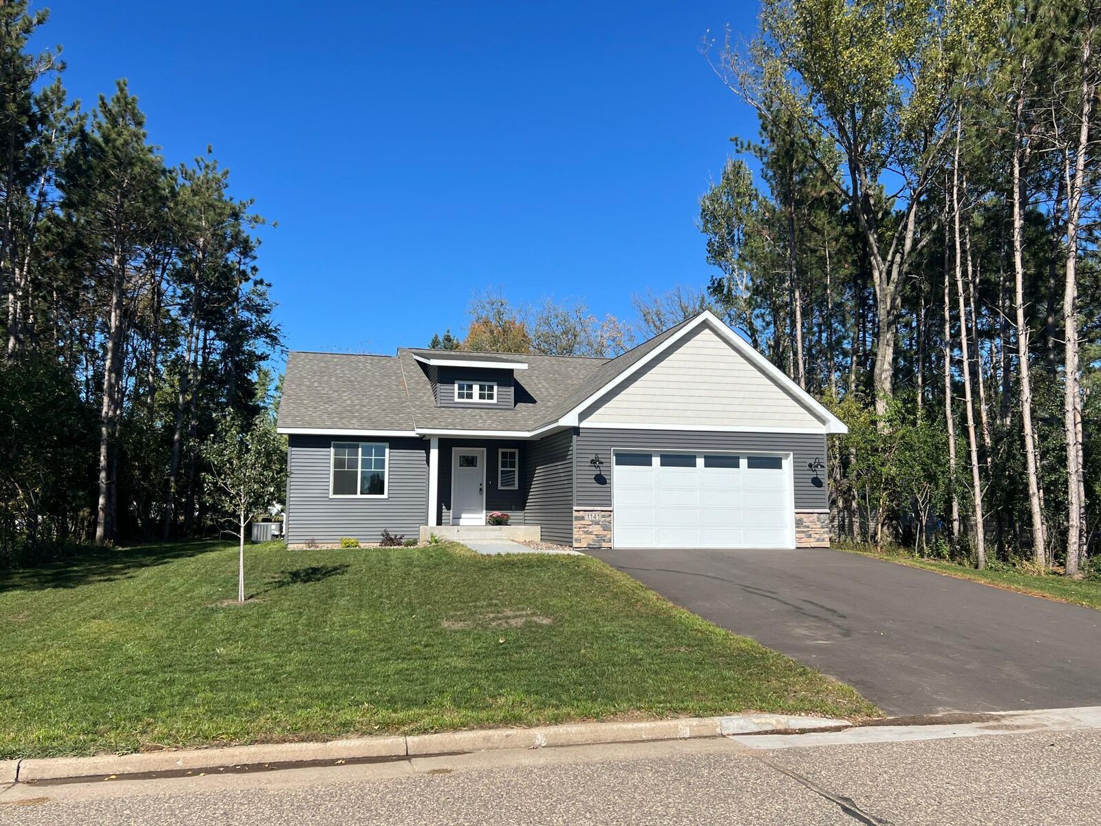 Property Photo:  1141 Pinewood Trail  WI 54017 