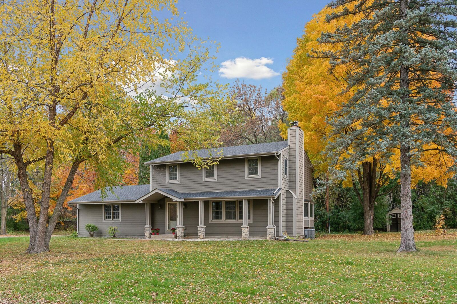 Property Photo:  6115 Club Valley Road  MN 55331 
