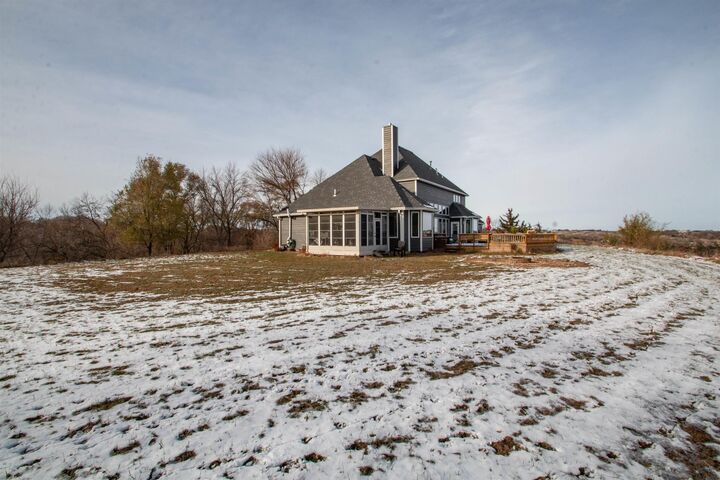 Property Photo: 4640 Perry Way IA 51104