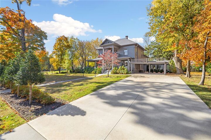 Property Photo:  1101 N Woolsey Avenue  AR 72703 