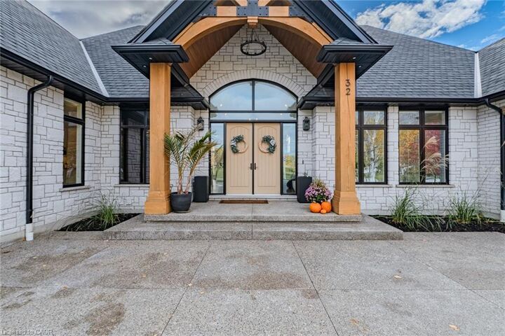 Photo de la propriété:  32 Sunninghill Drive  ON N0A 1N6 