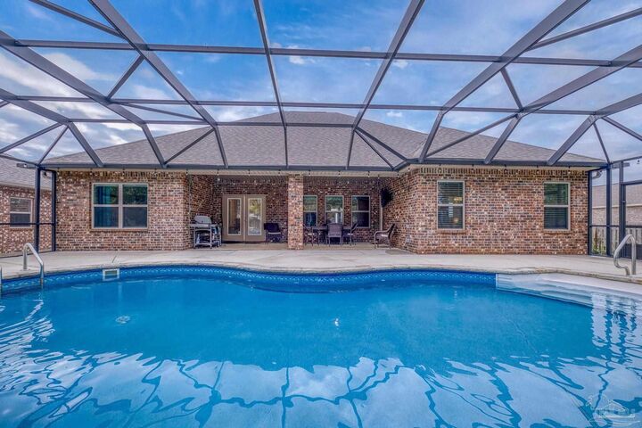 Property Photo: 2772 Elkhorn Dr FL 32571