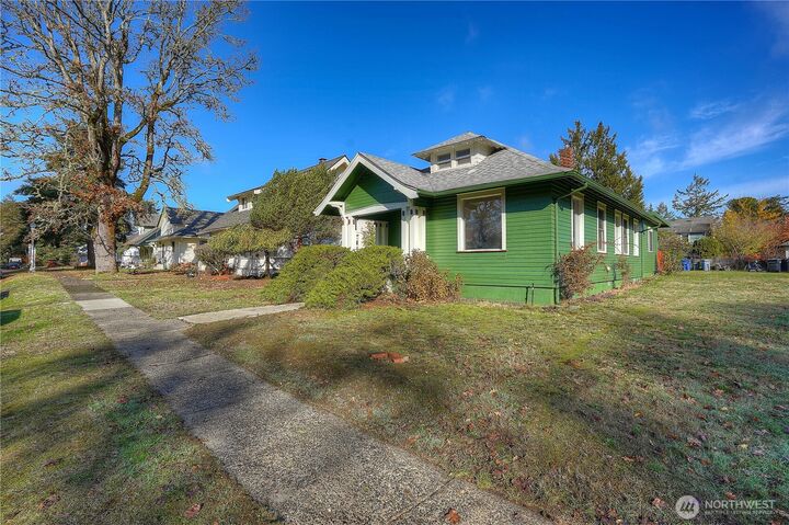 Property Photo: 205 Brandywine Ave WA 98327