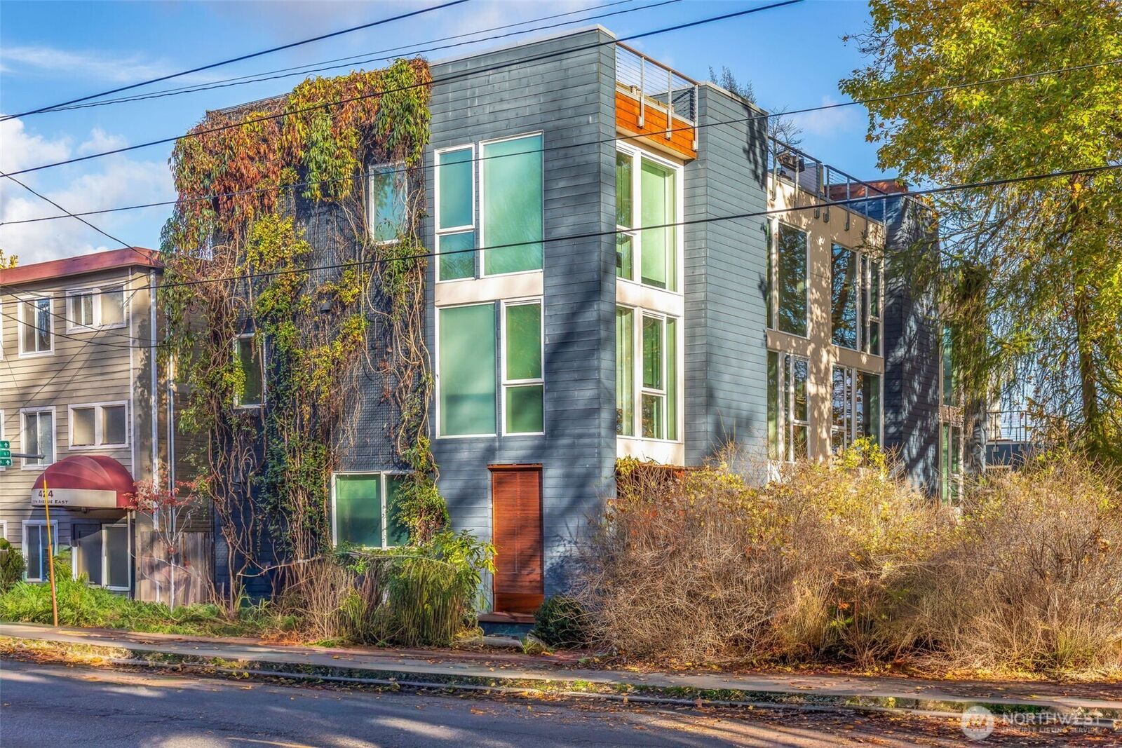 Property Photo: 418 19th Avenue E B WA 98112