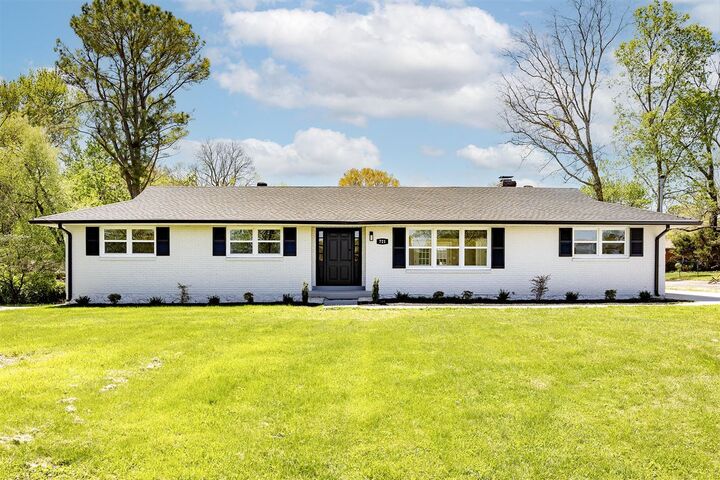 Property Photo:  721 Temple Court  KY 42104 