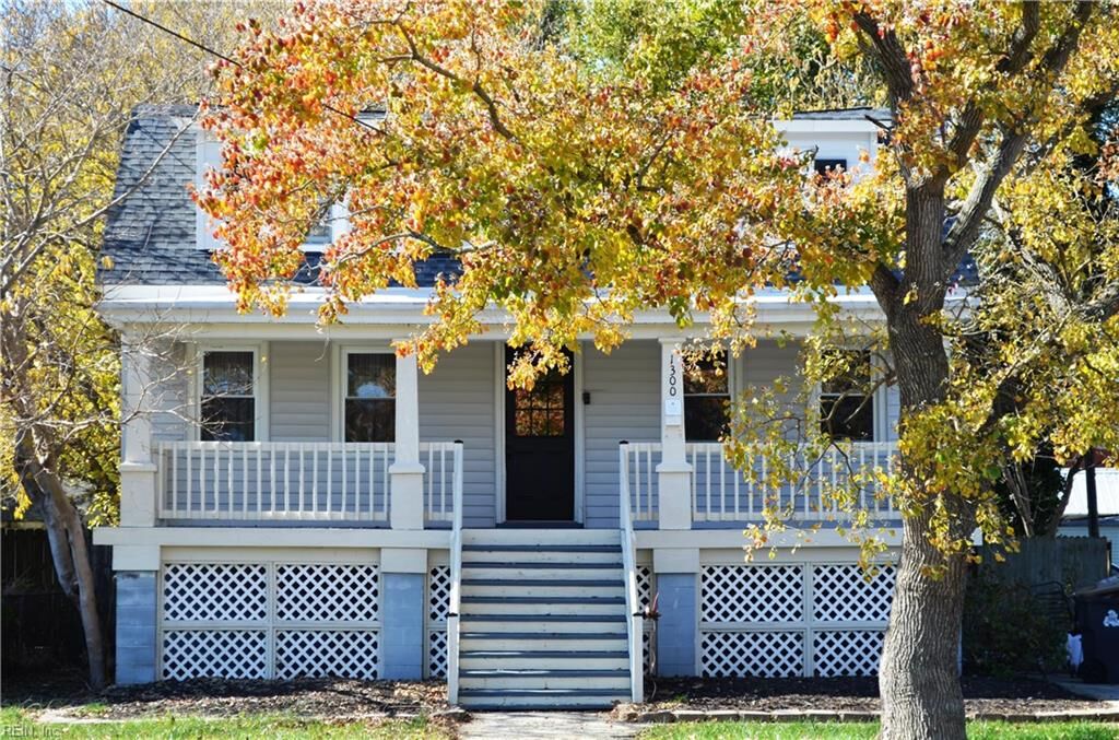 Property Photo:  1300 Poquoson Ave  VA 23662 