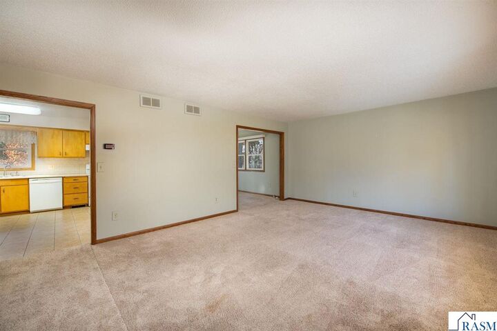 Property Photo: 309 Viking Drive MN 56001