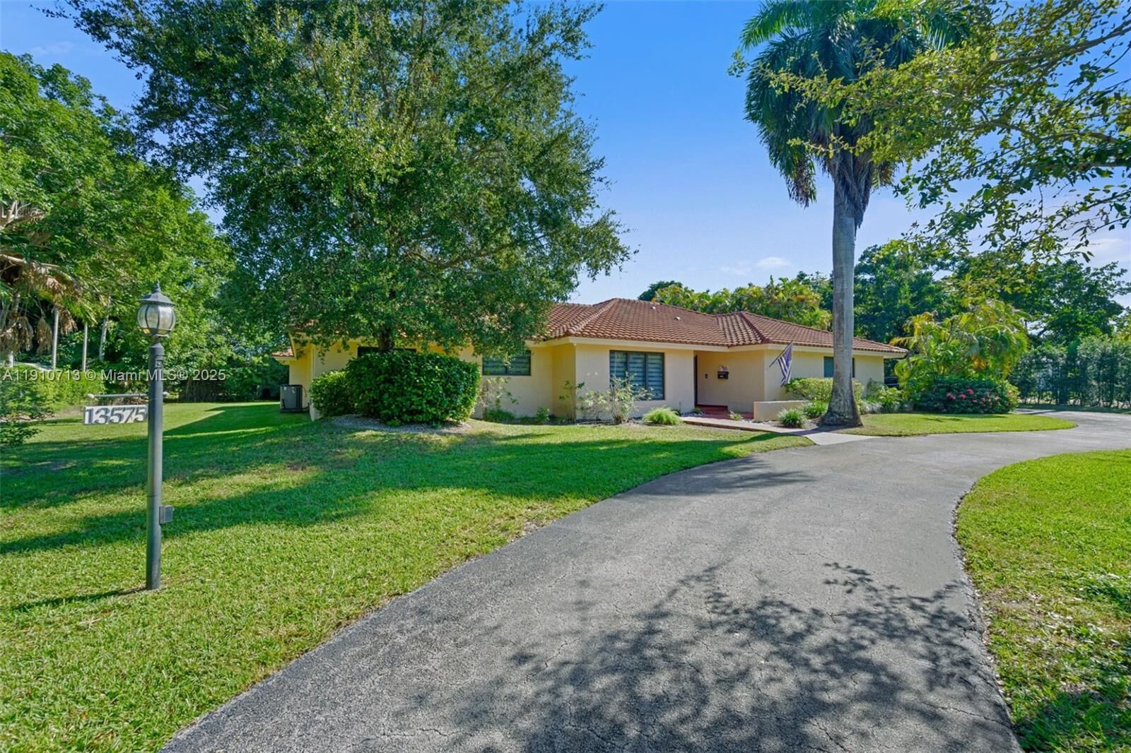Property Photo: 13575 SW 69th Ct FL 33156