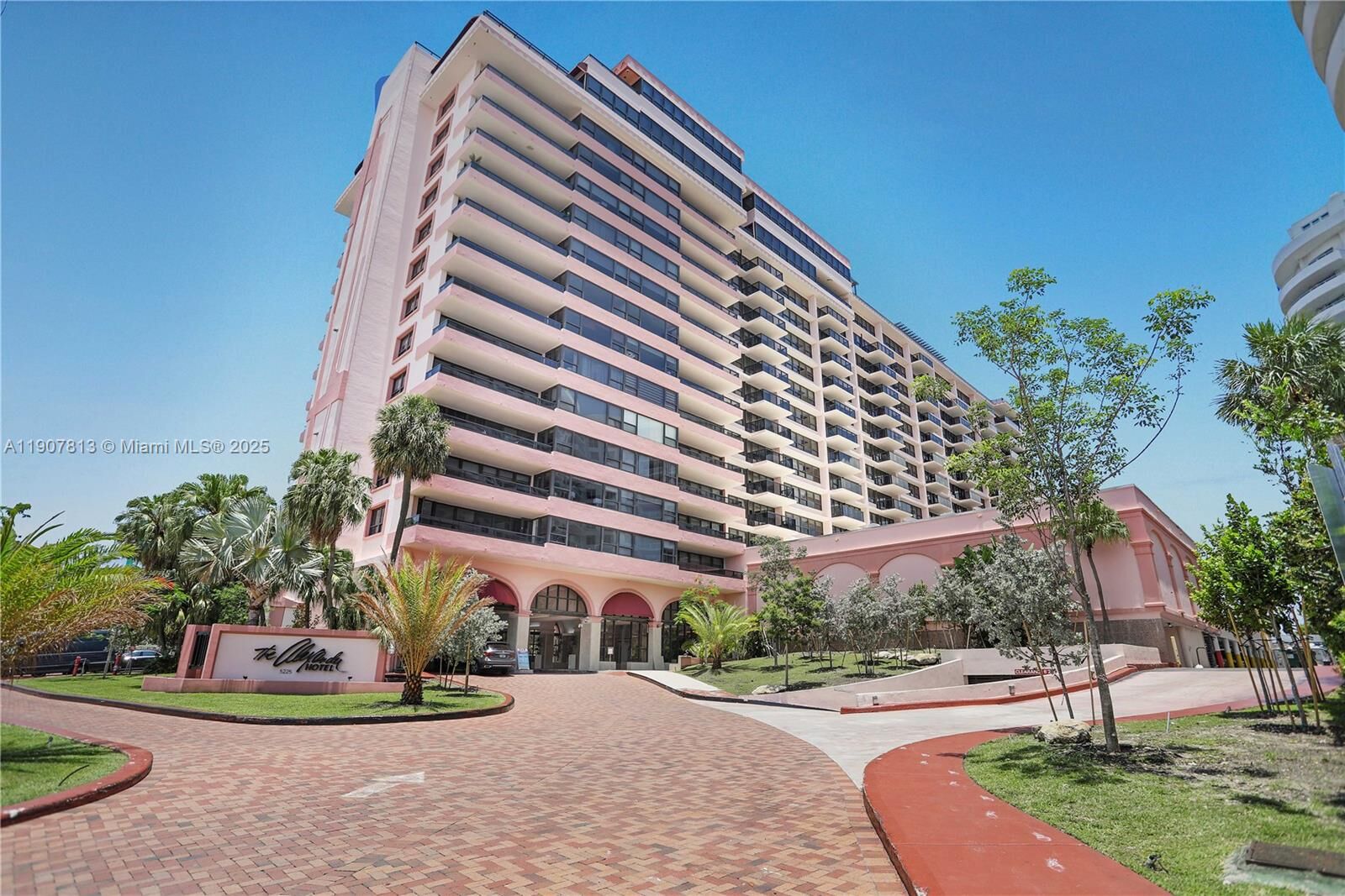 Property Photo: 5225 Collins Ave 1216 FL 33140