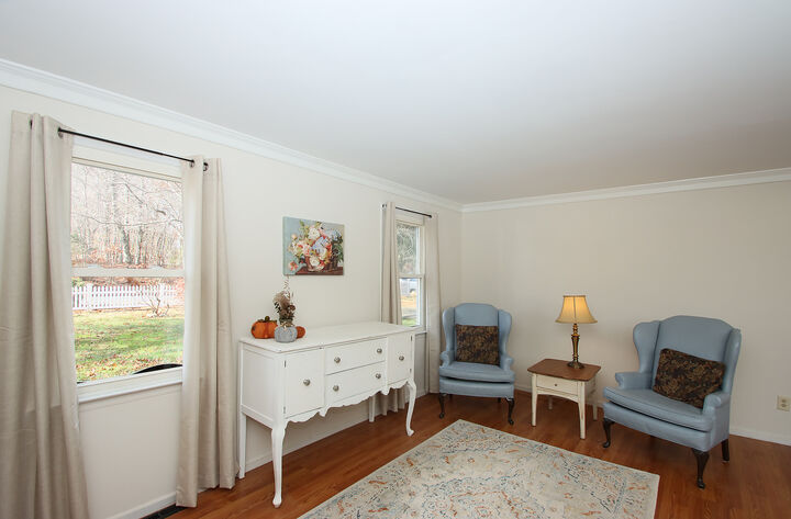 Property Photo:  20 Carriage Dr Extension  CT 06413 