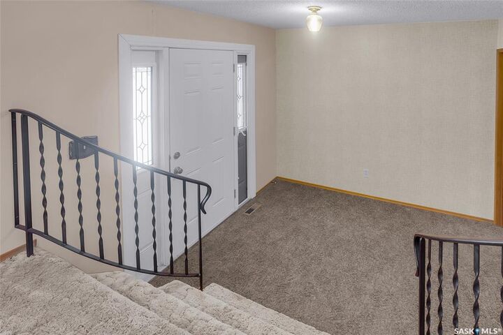 Photo de la propriété:  58 Albany Crescent  SK S7K 1J3 