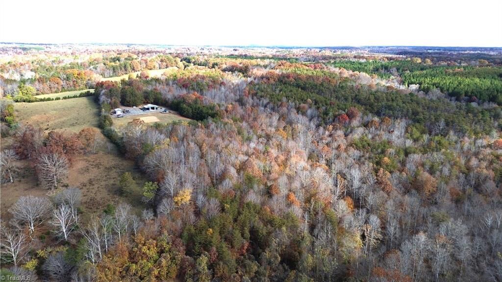 Property Photo:  1231 Freeman Road  NC 27025 