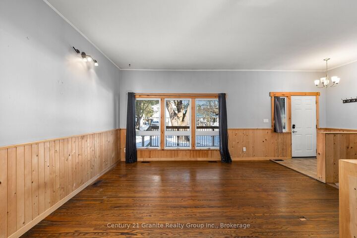 Photo de la propriété:  37 McKay Street  ON K0M 2K0 