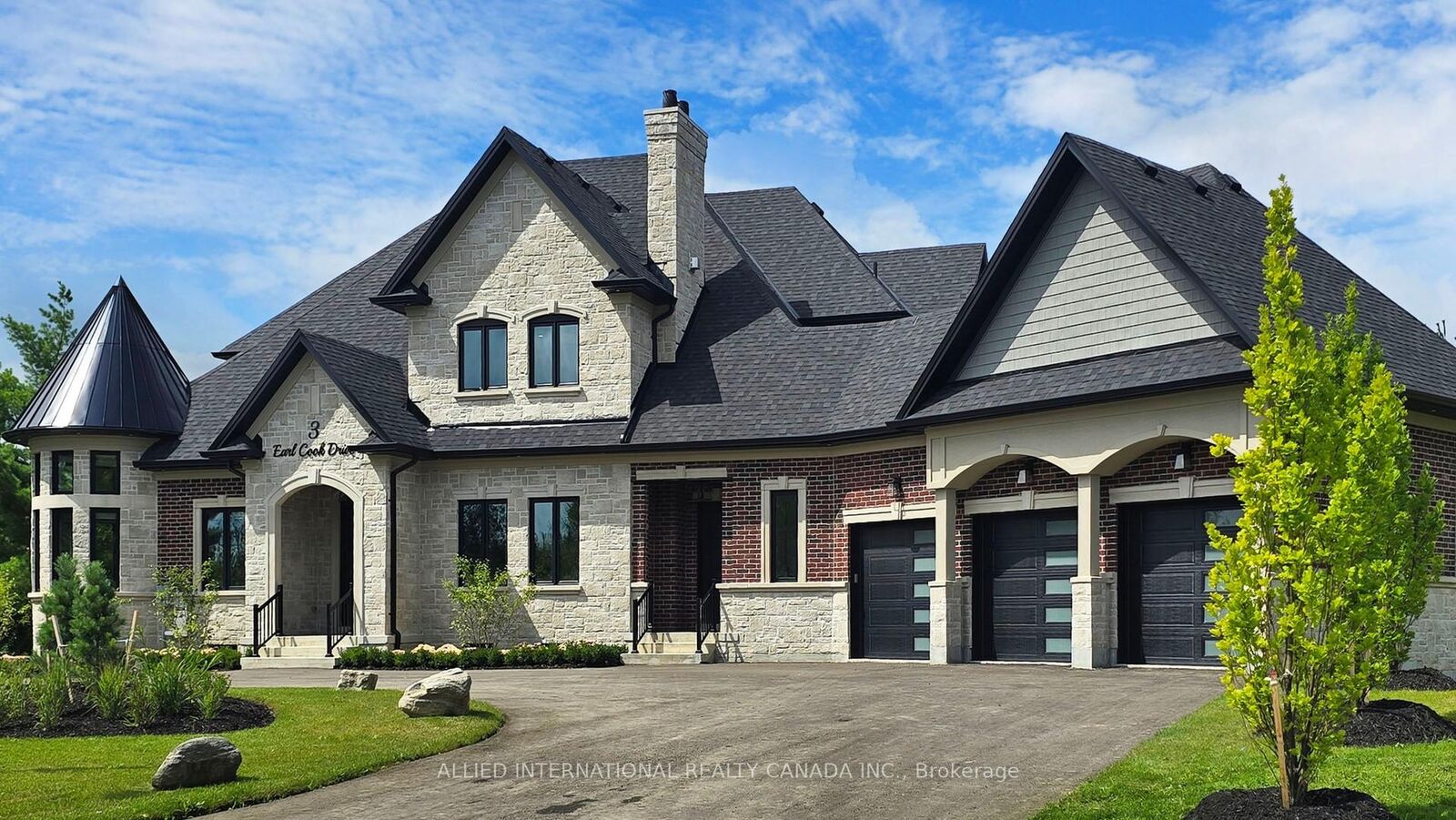 Property Photo:  3 Earl Cook Drive  ON L4A 1L5 