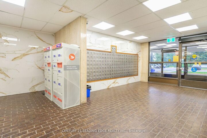 Property Photo:  45 Sunrise Avenue 1702  ON M4A 2S3 