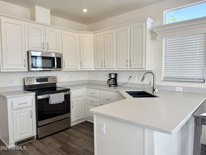 Property Photo: 7750 E Broadway Road 734 AZ 85208