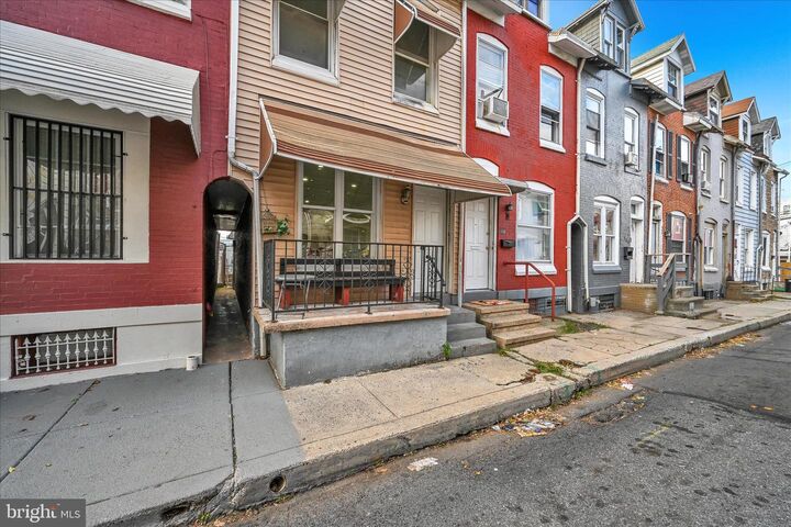 436 Locust Street  Reading PA 19604 photo