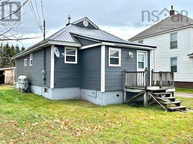 Property Photo:  60 Riverside Avenue  NS B2N 4G3 