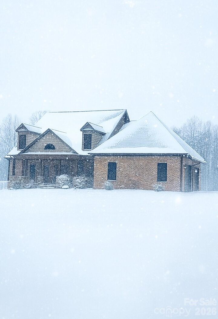 Property Photo: 476 Ijames Church Road NC 27028