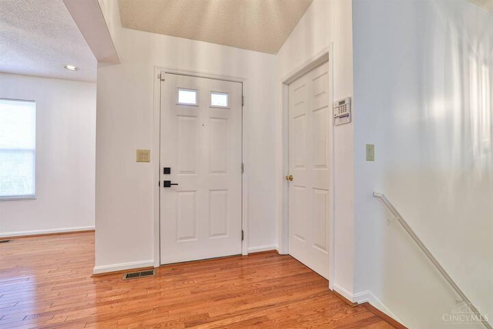 Property Photo:  2529 Proudhon Way  OH 45239 