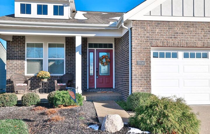 Property Photo:  1016 Chatham Lane  OH 45245 