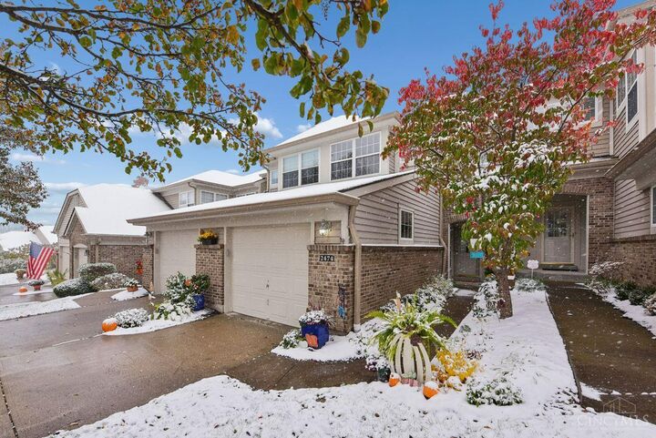 Property Photo:  2474 Walnutview Court  OH 45230 