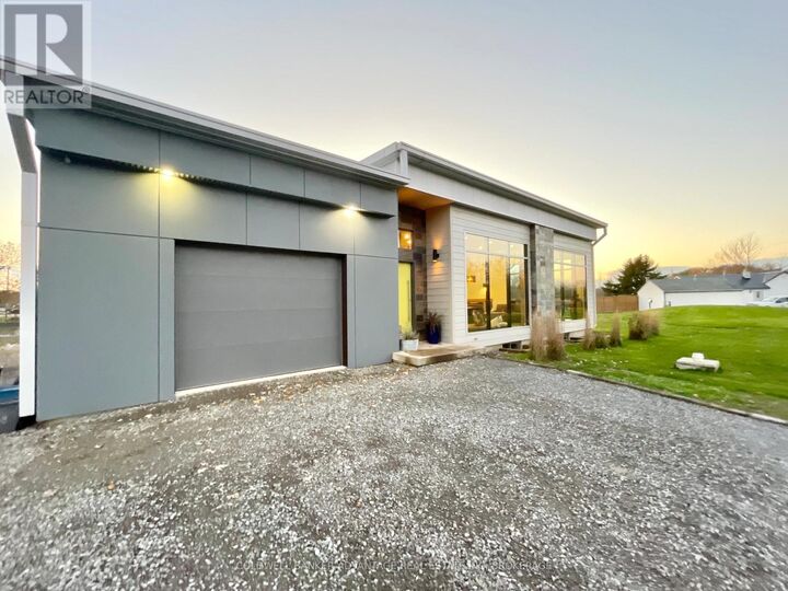 Photo de la propriété: 817 Doans Ridge Road ON L3B 5N7