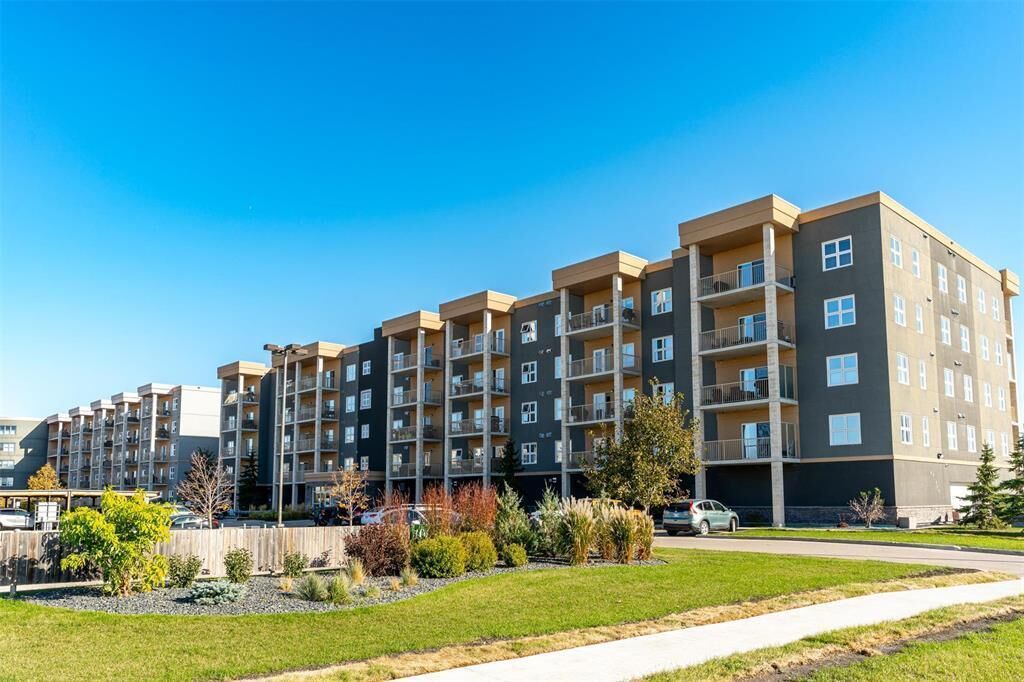 Property Photo: 100 Creek Bend Road MB R2N 0G1