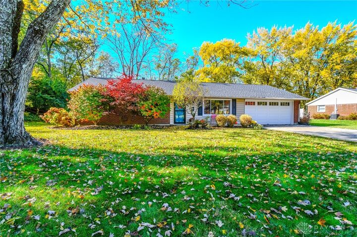 Property Photo:  2750 Vineland Trail  OH 45430 