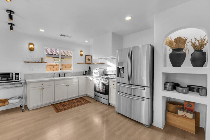 Property Photo: 84221 Capitola Avenue CA 92236