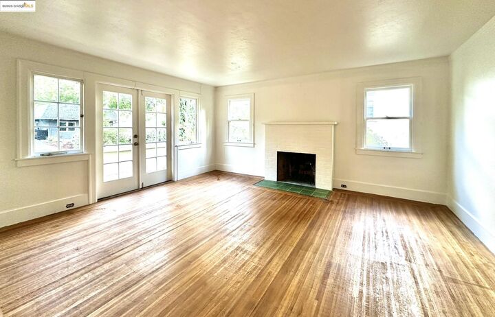 Property Photo: 6014 La Salle Ave CA 94611