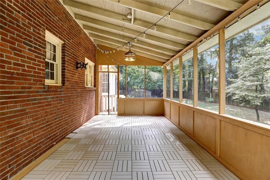 Property Photo:  5774 Vantage Court  GA 30087 