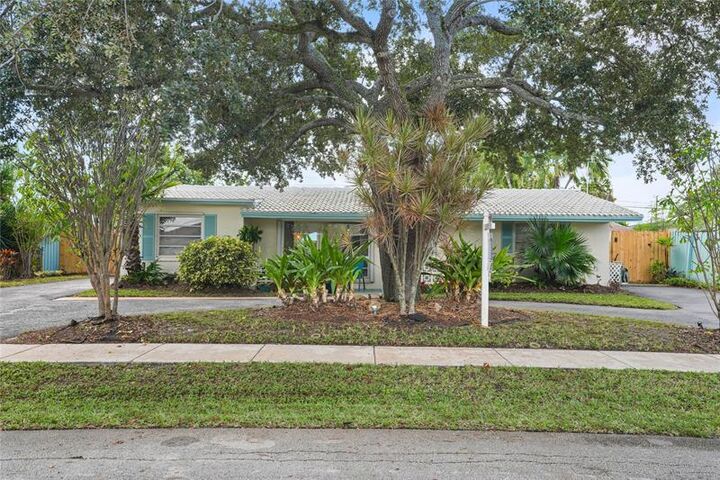 Property Photo: 3370 SW 15th Ct FL 33312