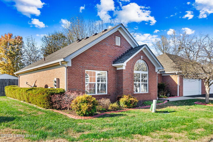 Property Photo: 9601 McNeely Lake Dr KY 40229