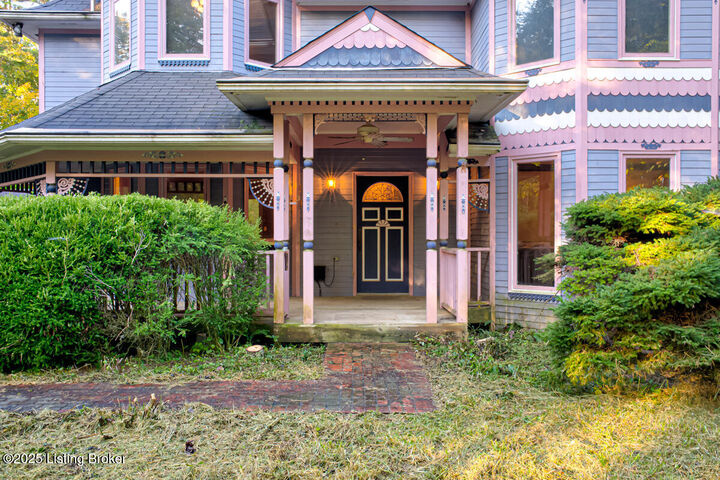 Property Photo:  9020 Woodlily Trail  KY 40229 