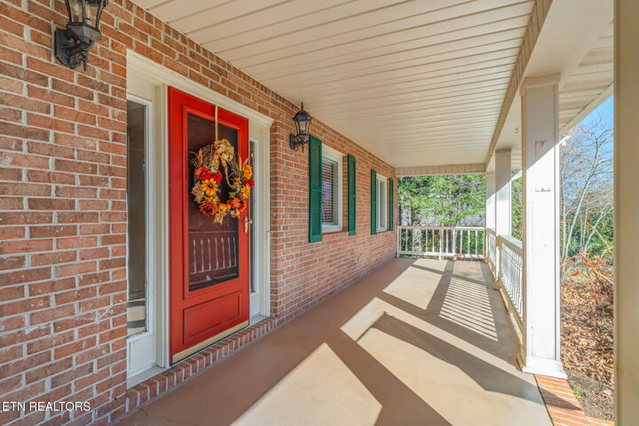 Property Photo: 1212 N Wingate Way TN 37803