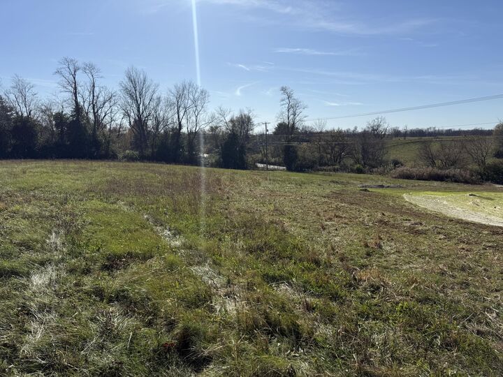Property Photo:  2725 Lexington Road  KY 40475 