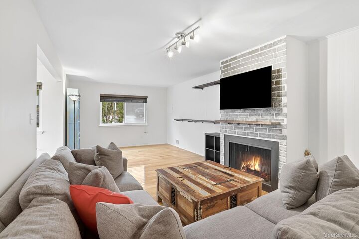 Property Photo:  25 Barker Street 315  NY 10549 