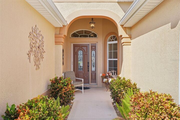 Property Photo: 2004 Royal Elm Road FL 32162