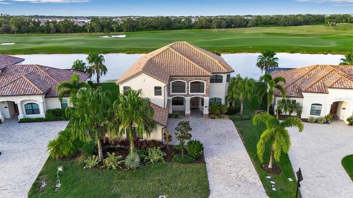 Property Photo:  5609 Arnie Loop  FL 34211 