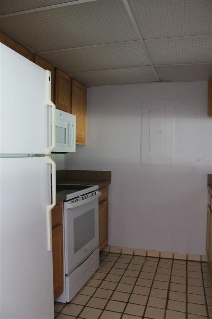 Property Photo:  5023 Sherwood Lane 3933/4  FL 33844 